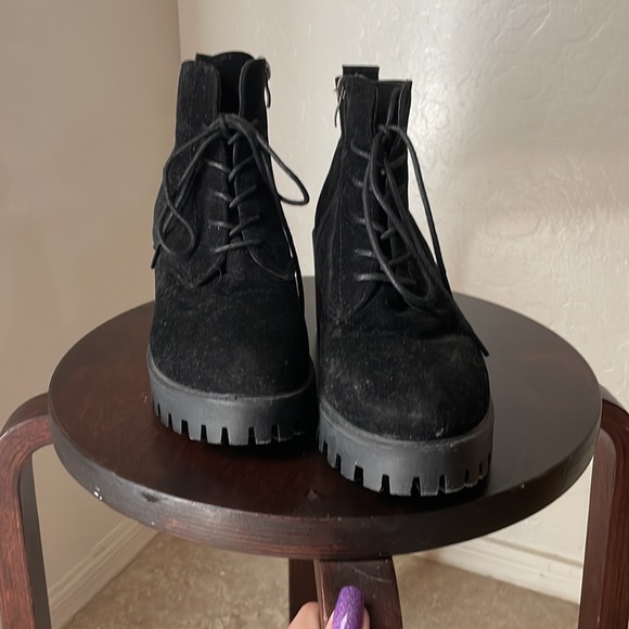 Boots - Picture 2 of 2